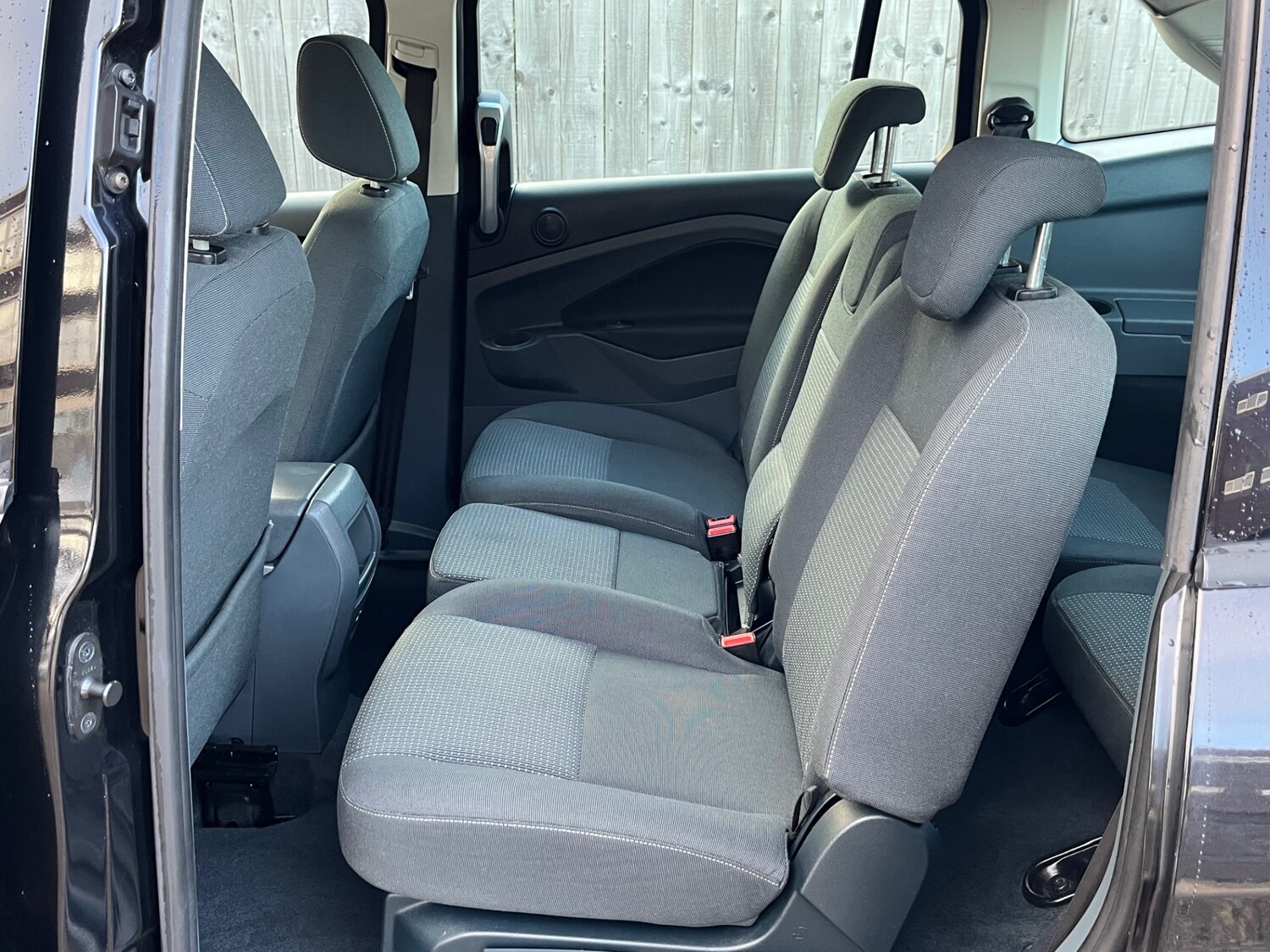 Used Ford Grand C-Max 2013 for sale - 77914162: Photo 14