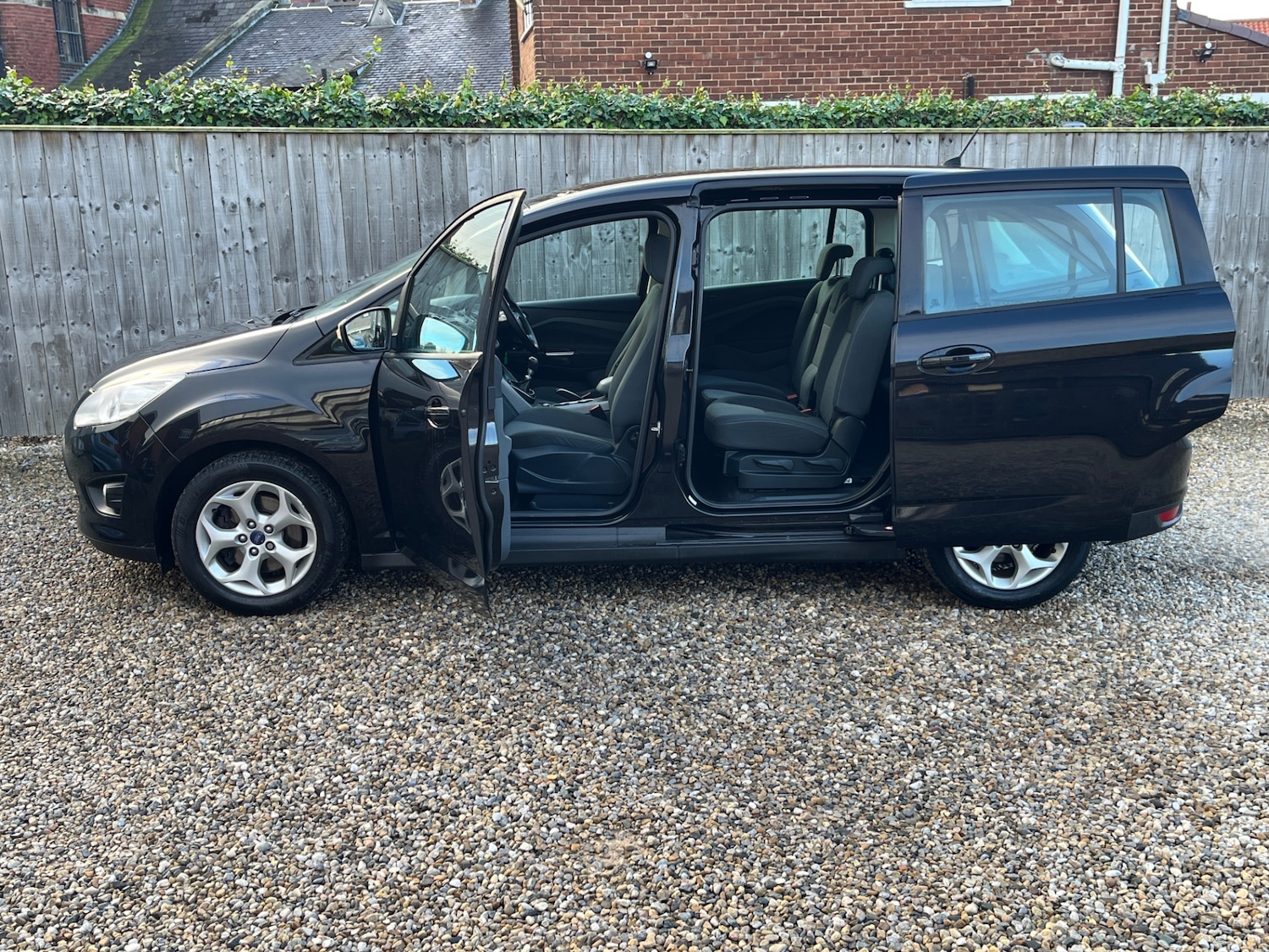 Used Ford Grand C-Max 2013 for sale - 77914162: Photo 6