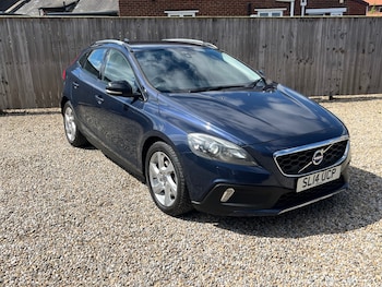 Used Volvo V40 2014 for sale - 78451048: Photo