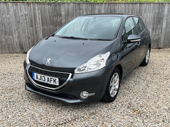 Used Peugeot 208 2013 for sale - 75789104: Photo