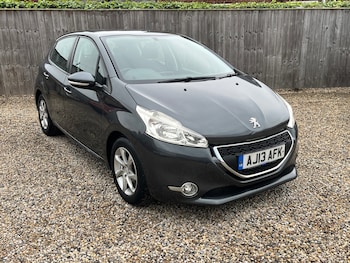 Used Peugeot 208 2013 for sale - 75789104: Photo