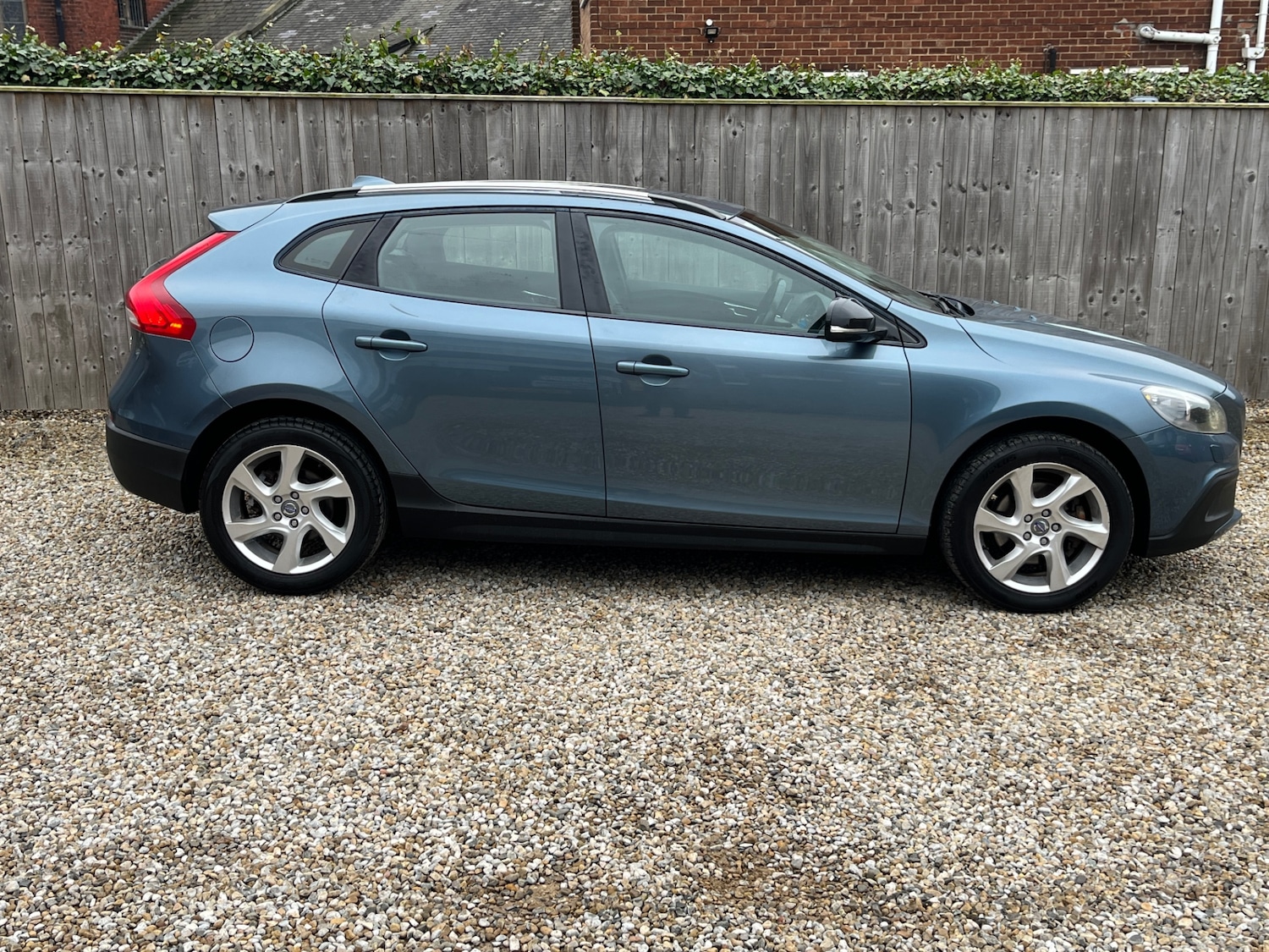 Used Volvo V40 2014 for sale - 77701517: Photo 6
