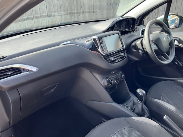 Used Peugeot 208 2015 for sale - 76162150: Photo 12
