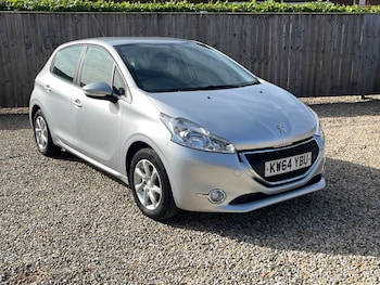 Peugeot - 208