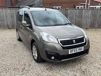 Used Peugeot Partner Tepee 2015 for sale - 78786206: Photo