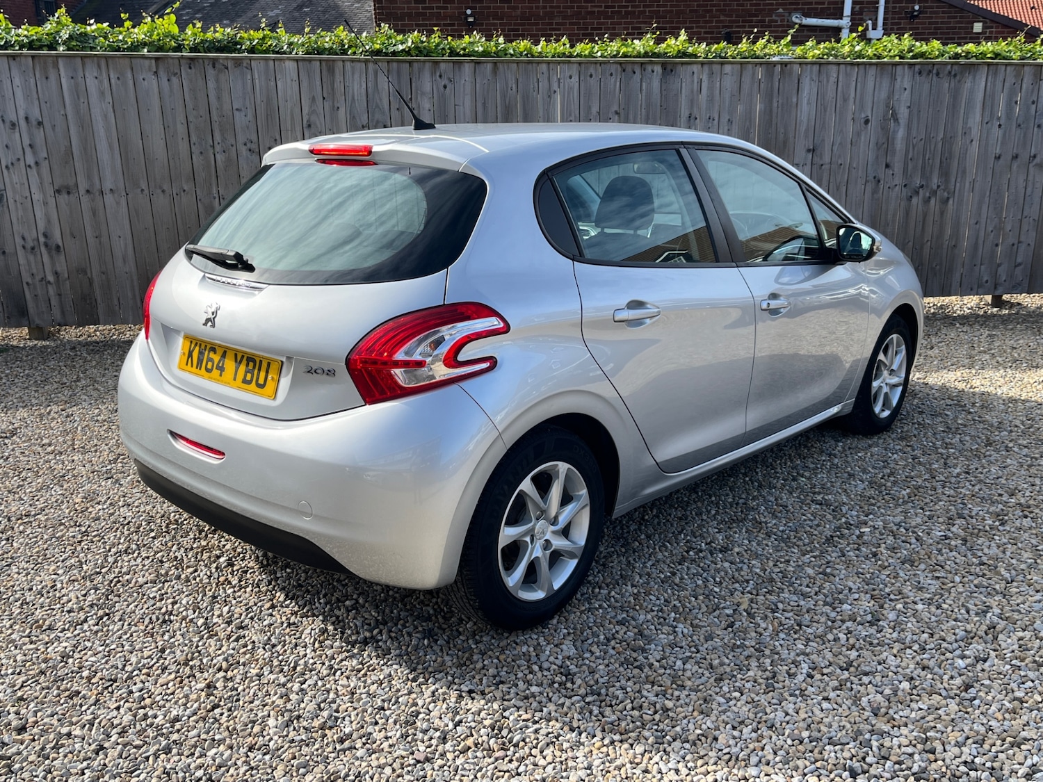 Used Peugeot 208 2015 for sale - 76851018: Photo 9