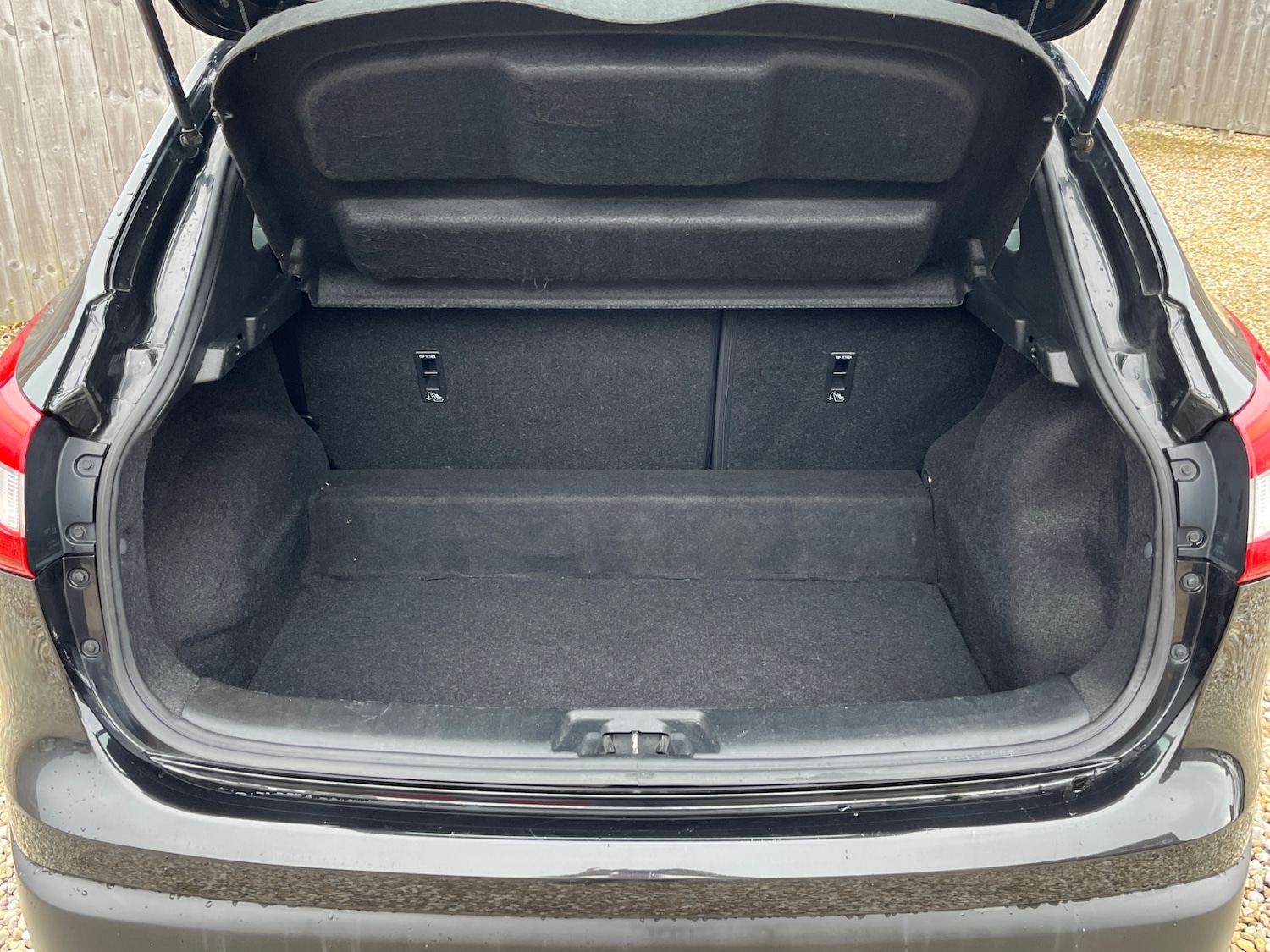 Used Nissan Qashqai 2015 for sale - 77562929: Photo 18