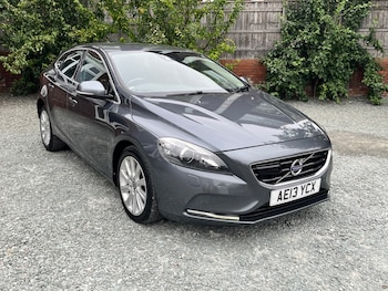 Used Volvo V40 2013 for sale - 79203685: Photo