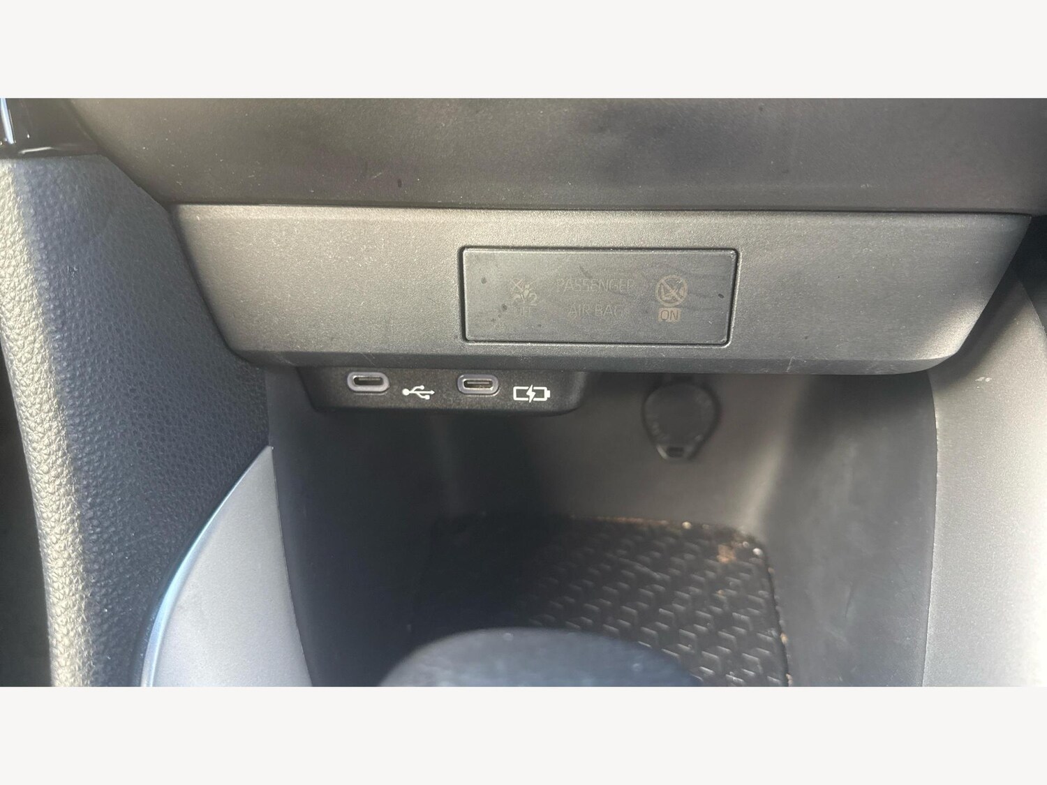 Used Toyota Yaris for sale - 76728918: Photo 27