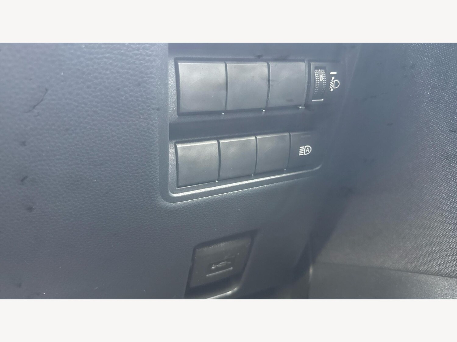 Used Toyota Yaris for sale - 76728918: Photo 29