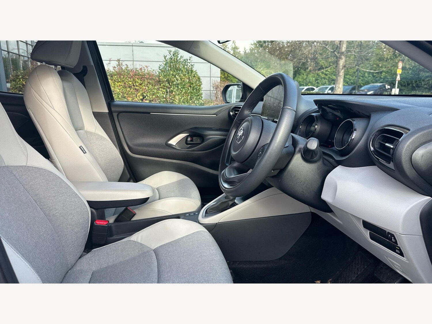 Used Toyota Yaris for sale - 77425661: Photo 13