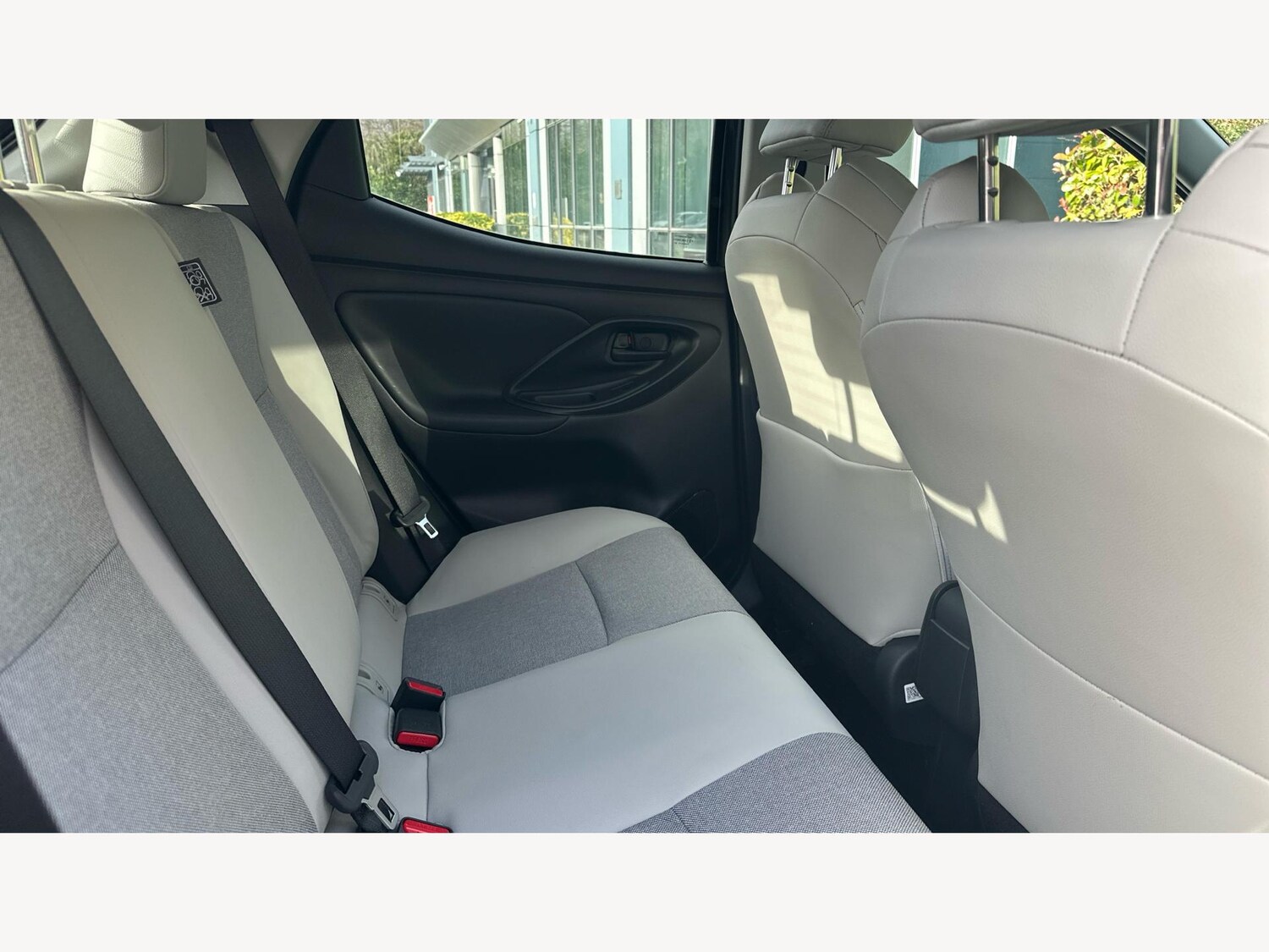 Used Toyota Yaris for sale - 77425661: Photo 14