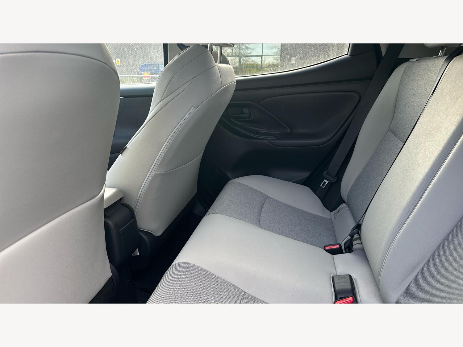 Used Toyota Yaris for sale - 77425661: Photo 15