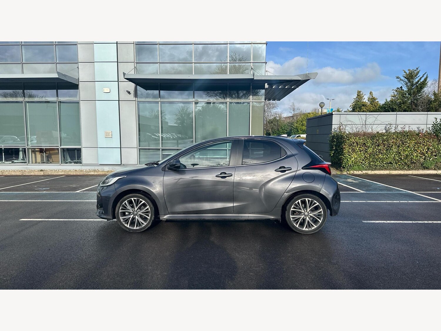 Used Toyota Yaris for sale - 77425661: Photo 19