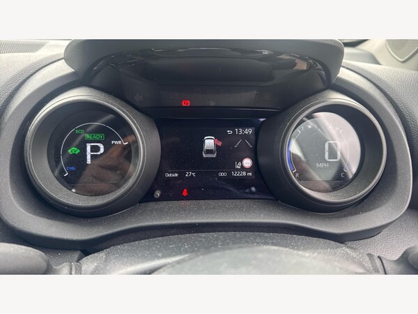 Used Toyota Yaris Cross 2023 for sale - 75449741: Photo 11