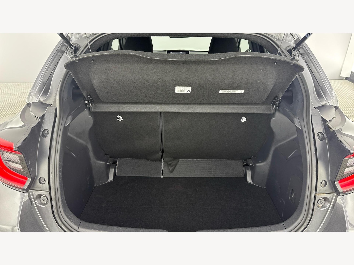 Used Toyota Yaris for sale - 77537442: Photo 16