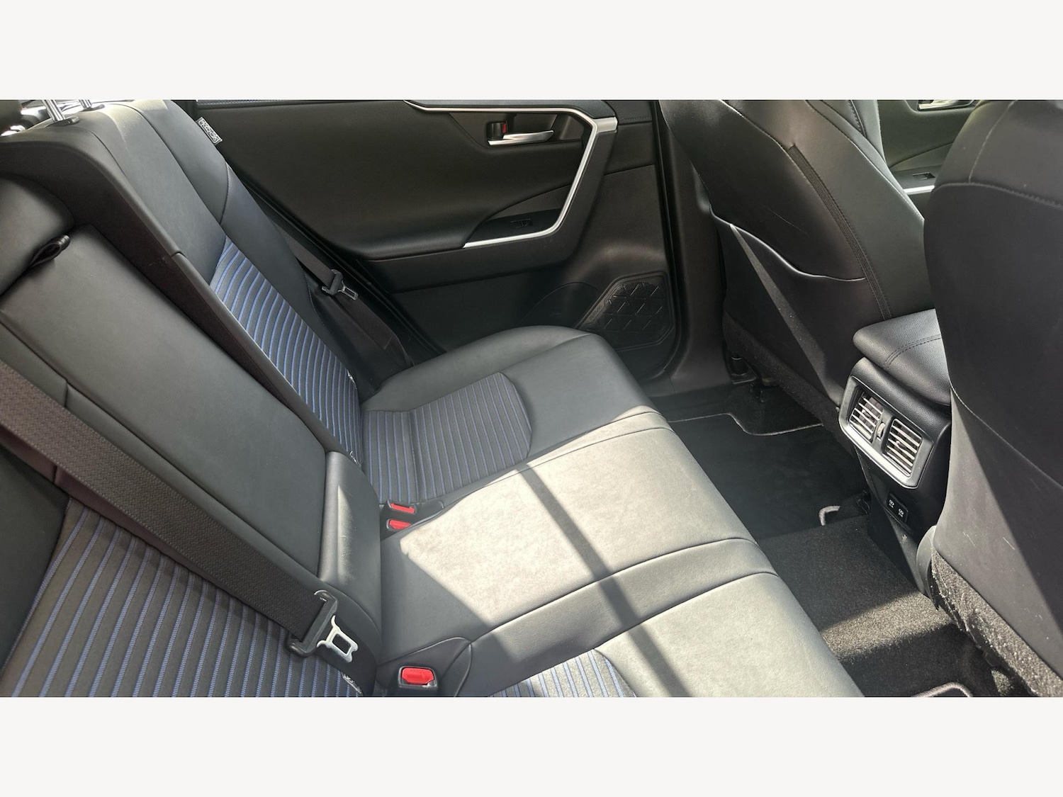 Used Toyota RAV4 2022 for sale - 75747462: Photo 14