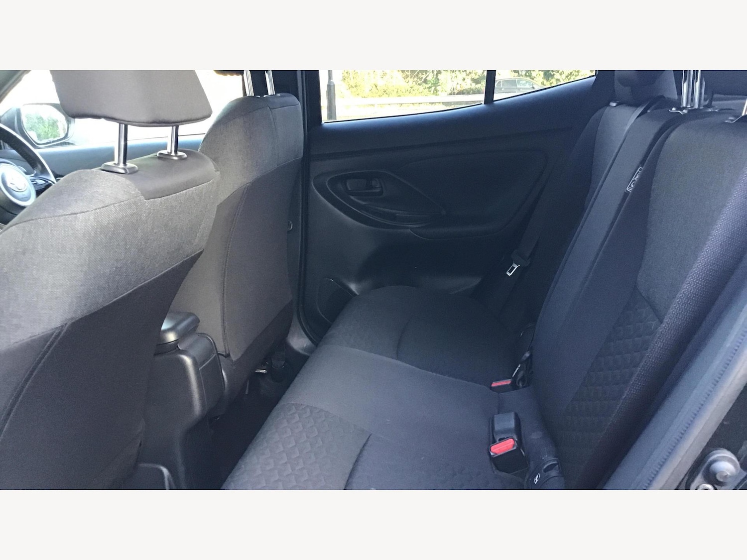 Used Toyota Yaris Cross 2022 for sale - 76887340: Photo 15