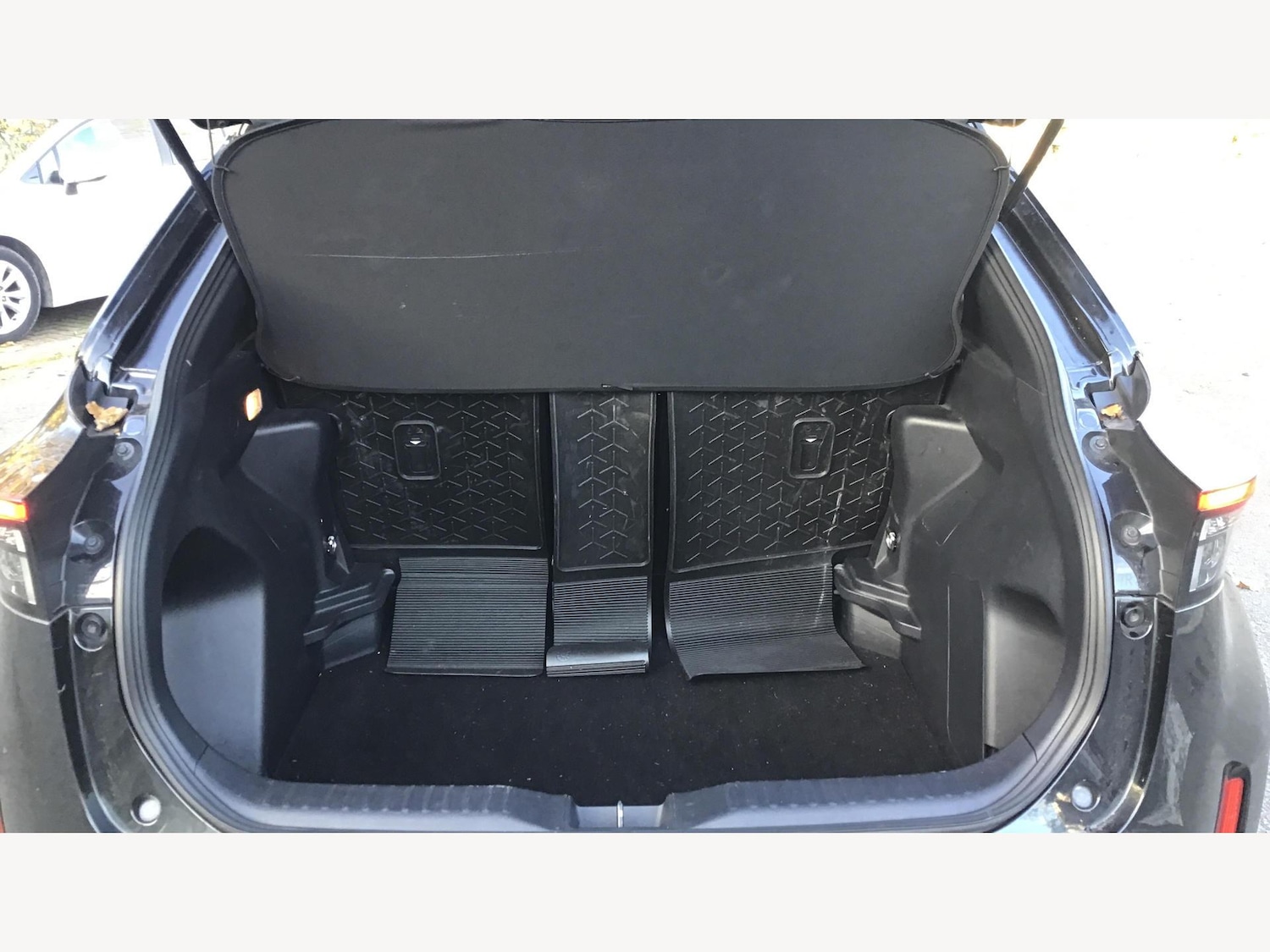 Used Toyota Yaris Cross 2022 for sale - 76887340: Photo 16