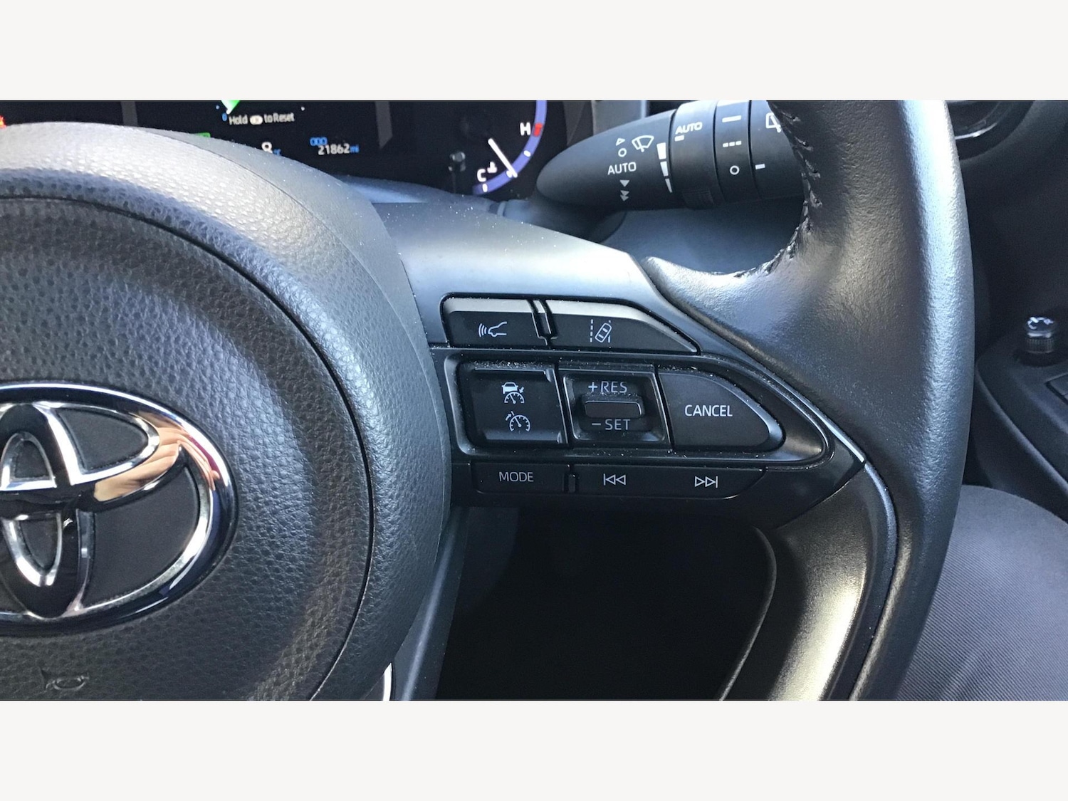 Used Toyota Yaris Cross 2022 for sale - 76887340: Photo 22