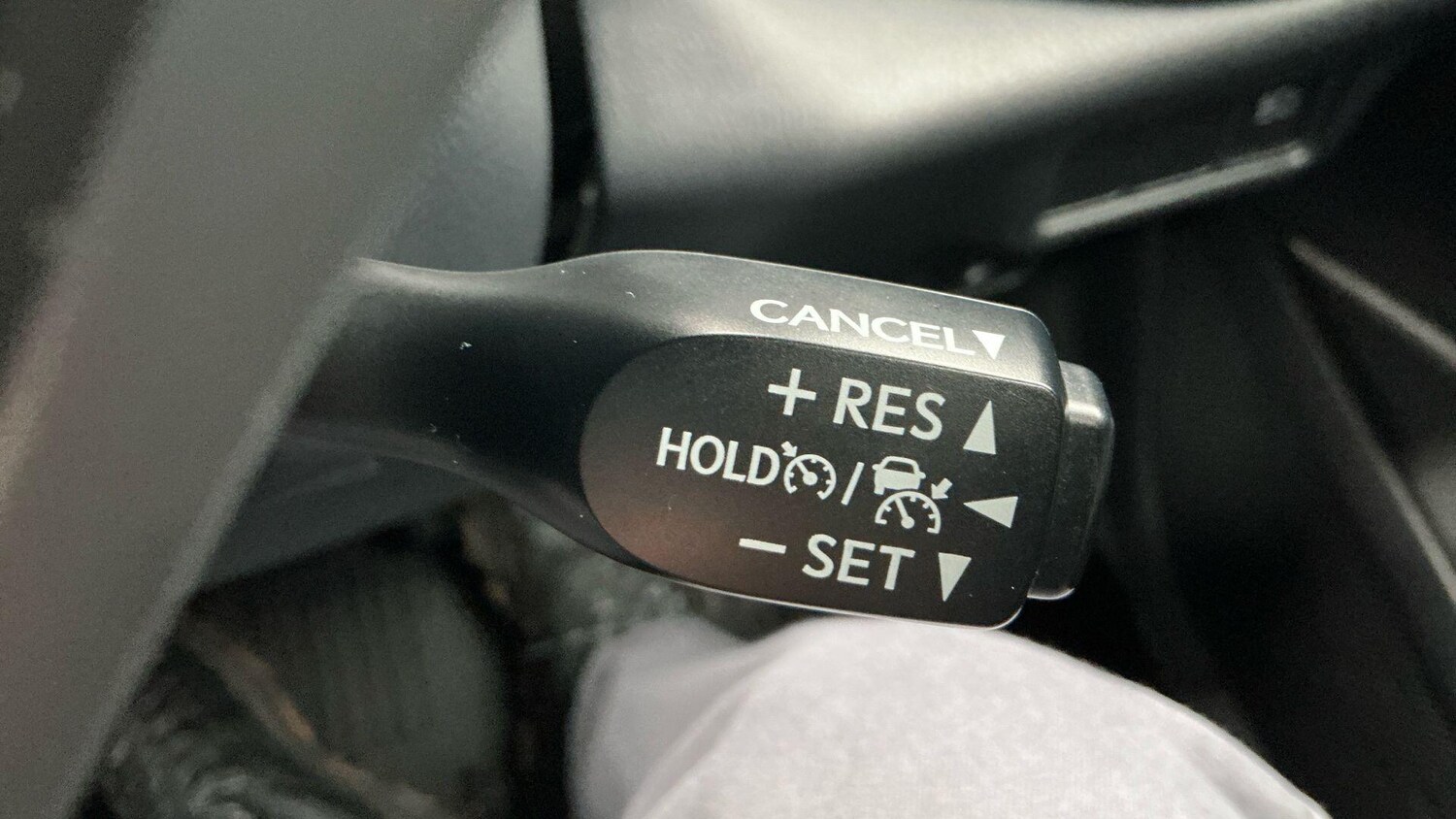 Used Toyota C-HR for sale - 77853305: Photo 15