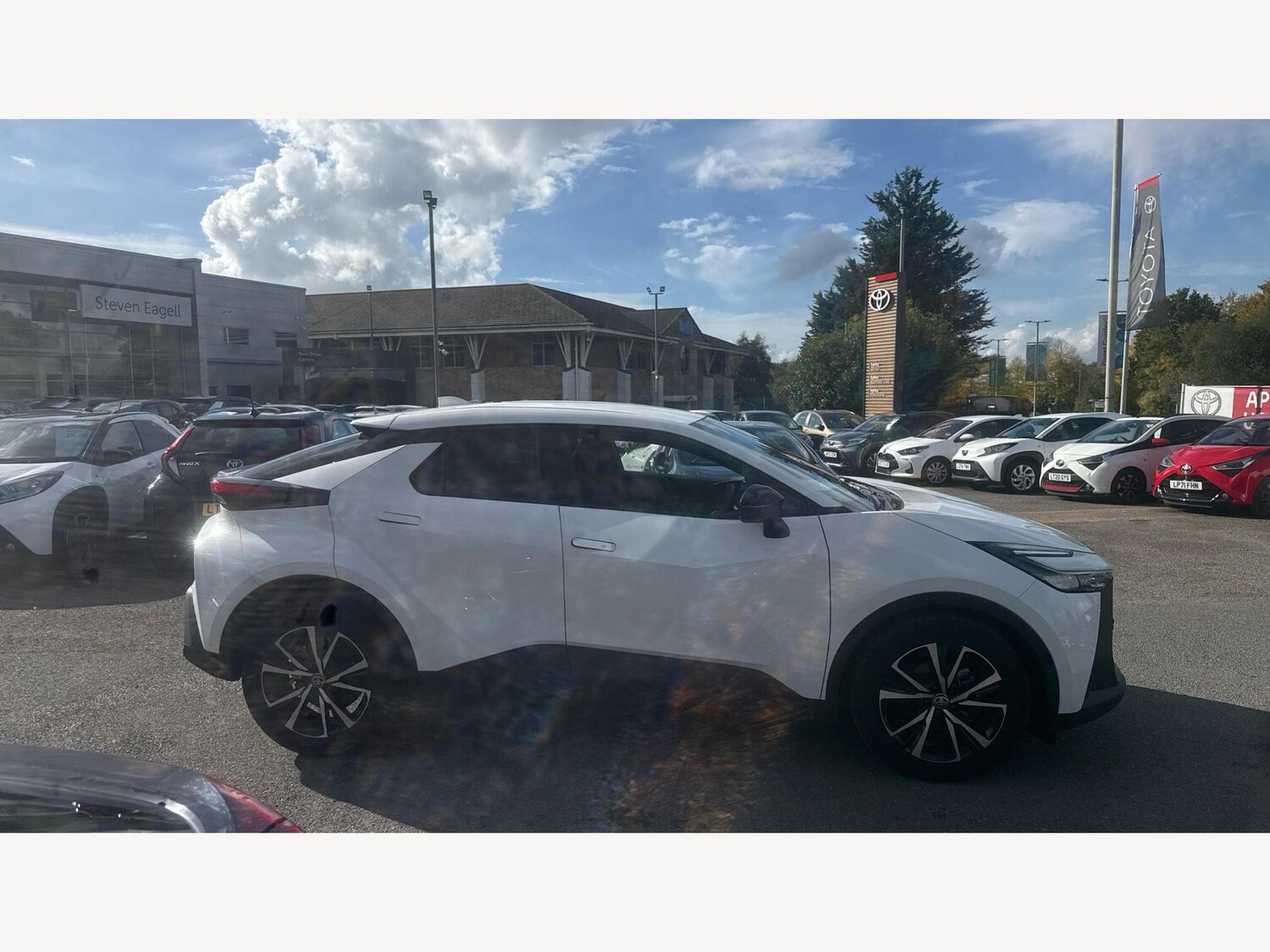 Used Toyota C-HR 2024 for sale - 76936280: Photo 18