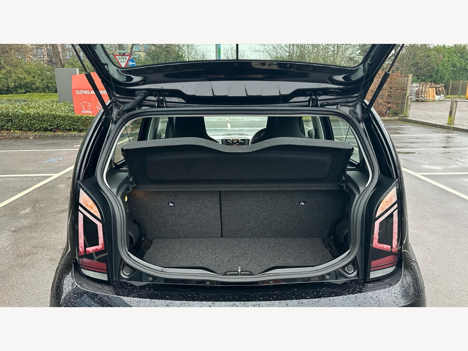 Used Volkswagen up! 2019 for sale - 77525044: Photo 16