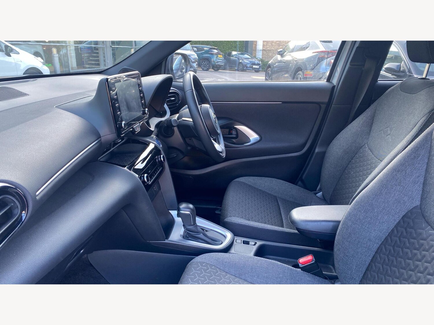 Used Toyota Yaris Cross 2023 for sale - 76259691: Photo 12
