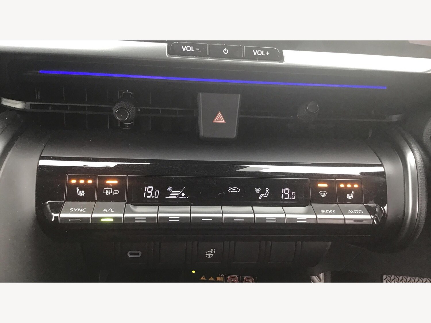 Used Toyota C-HR 2025 for sale - 76608537: Photo 30