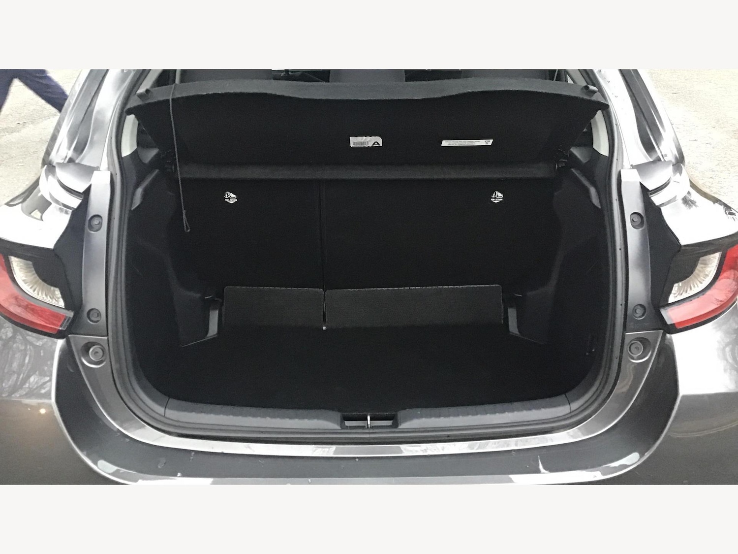 Used Toyota Yaris 2022 for sale - 77057632: Photo 16