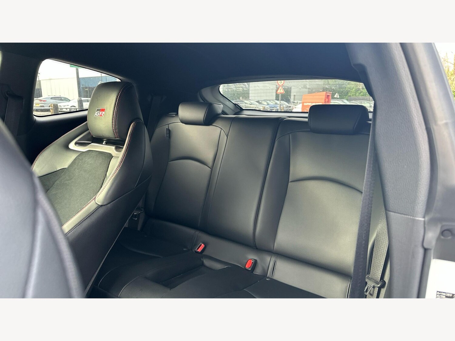 Used Toyota Yaris 2022 for sale - 77376879: Photo 15