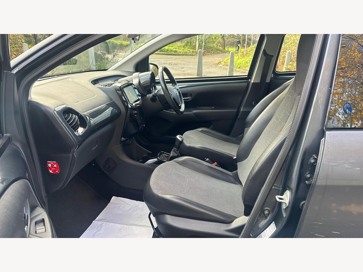 Used Toyota AYGO 2015 for sale - 76898815: Photo 12