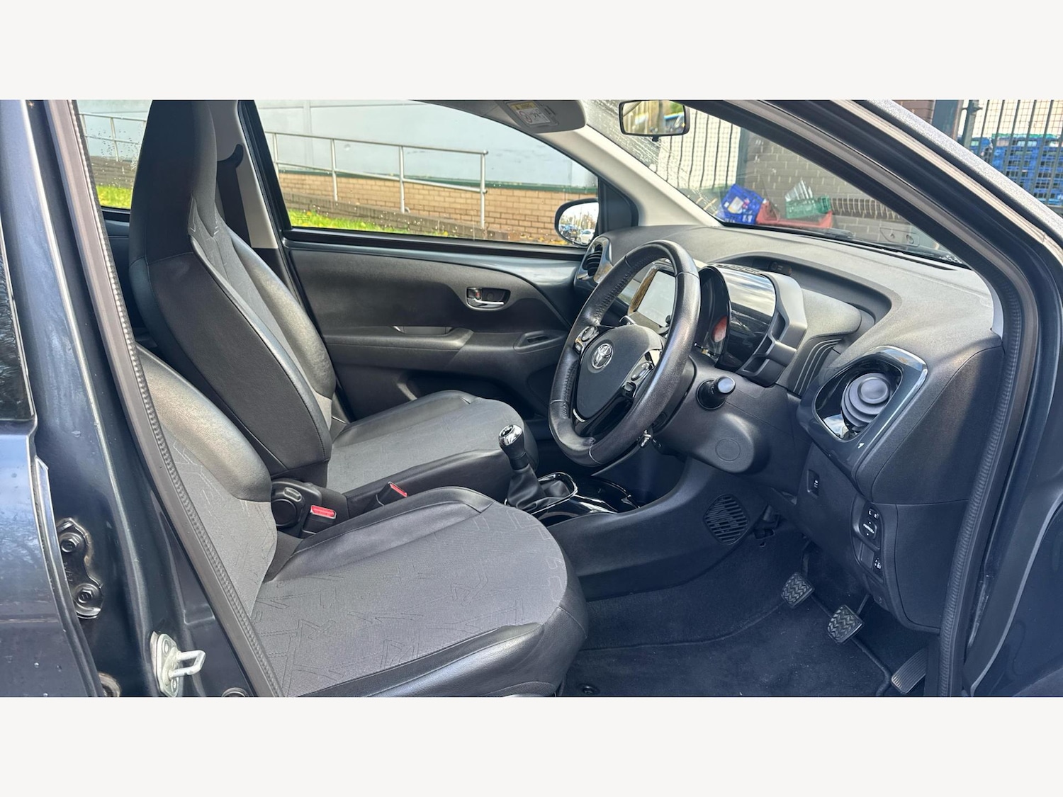Used Toyota AYGO 2015 for sale - 76898815: Photo 13