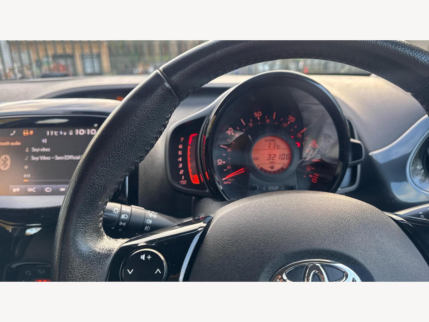 Used Toyota AYGO 2015 for sale - 76898815: Photo 8