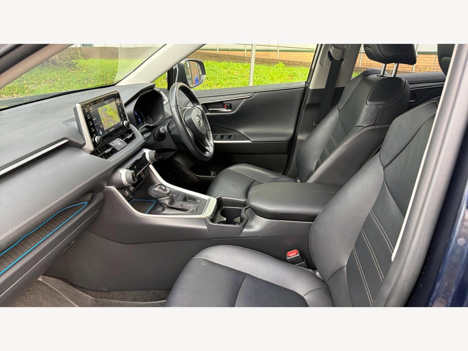 Used Toyota RAV4 2020 for sale - 76701601: Photo 12