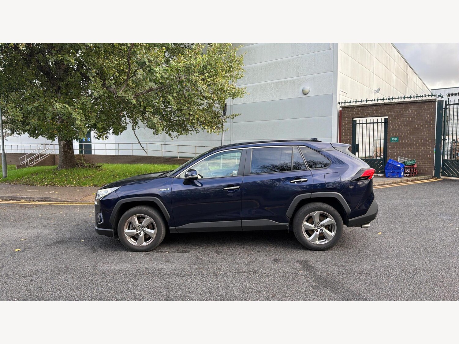 Used Toyota RAV4 2020 for sale - 76701601: Photo 19