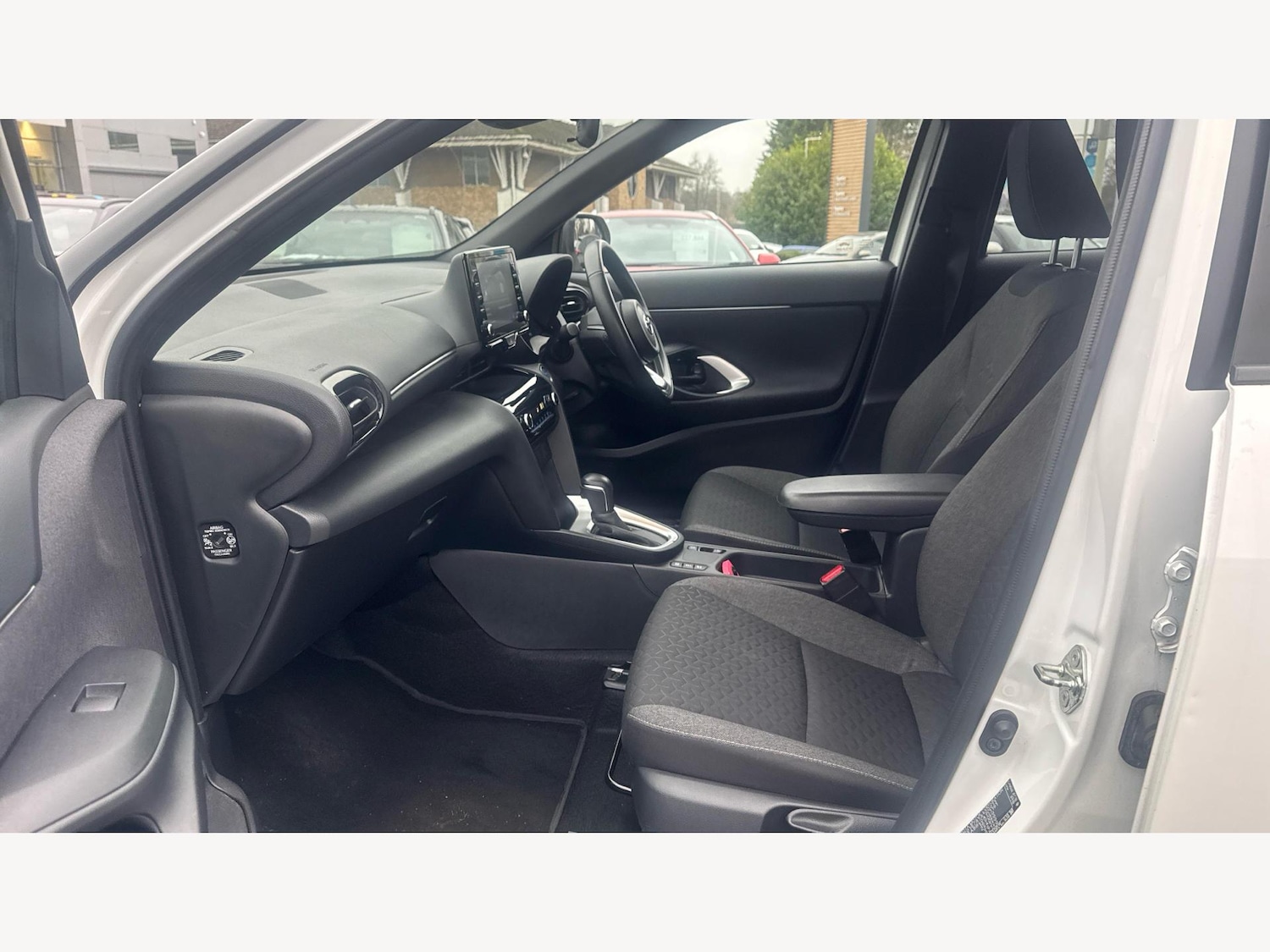 Used Toyota Yaris Cross 2023 for sale - 77057263: Photo 12