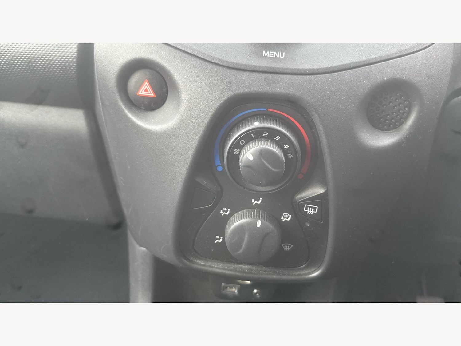 Used Toyota AYGO 2014 for sale - 76389208: Photo 26
