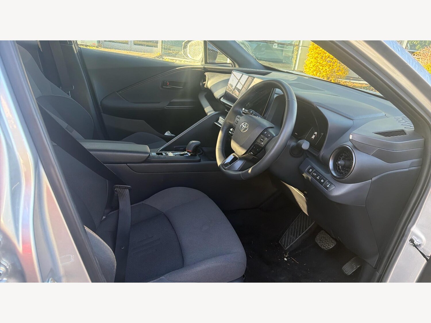 Used Toyota C-HR 2024 for sale - 77575000: Photo 13