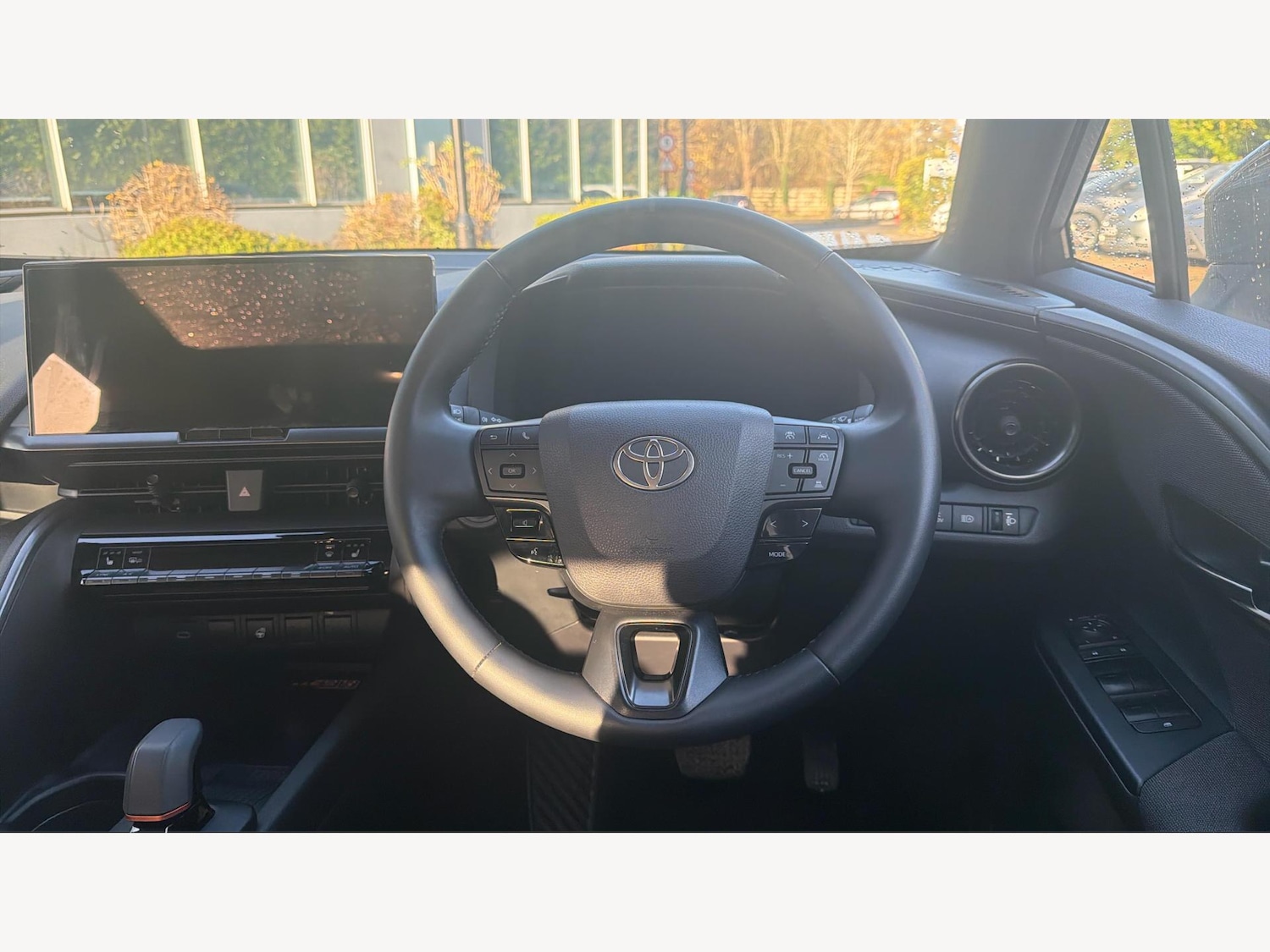 Used Toyota C-HR 2024 for sale - 77575000: Photo 8