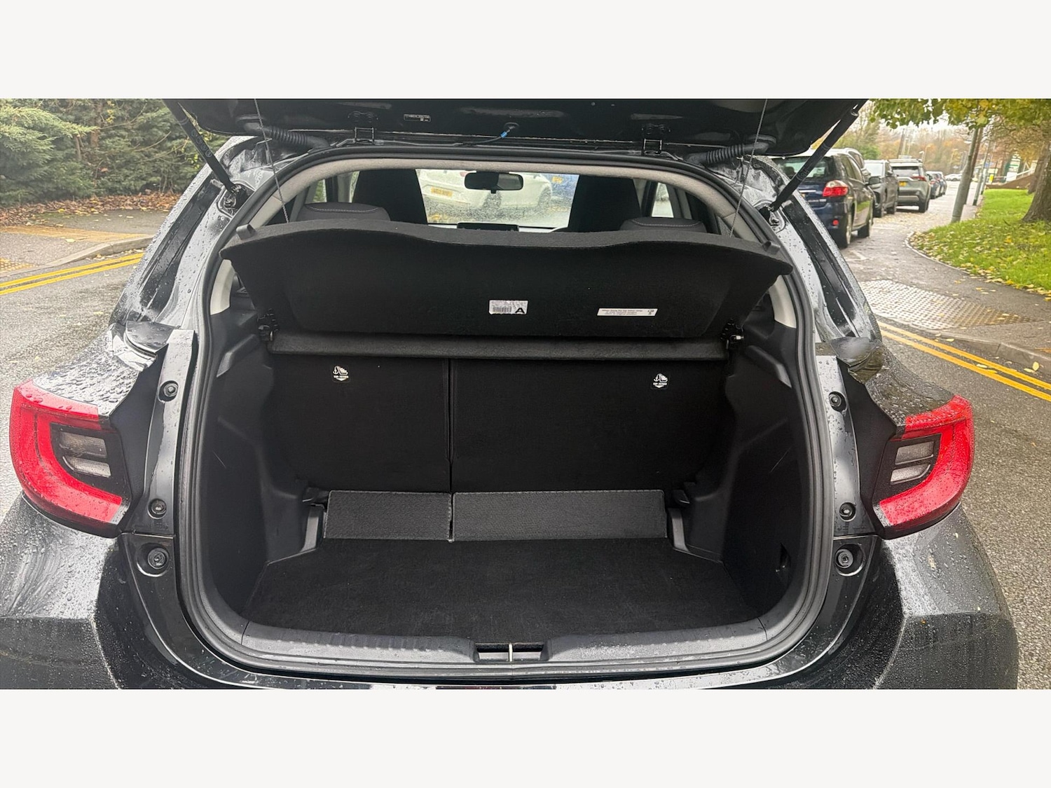 Used Toyota Yaris 2022 for sale - 76823861: Photo 16