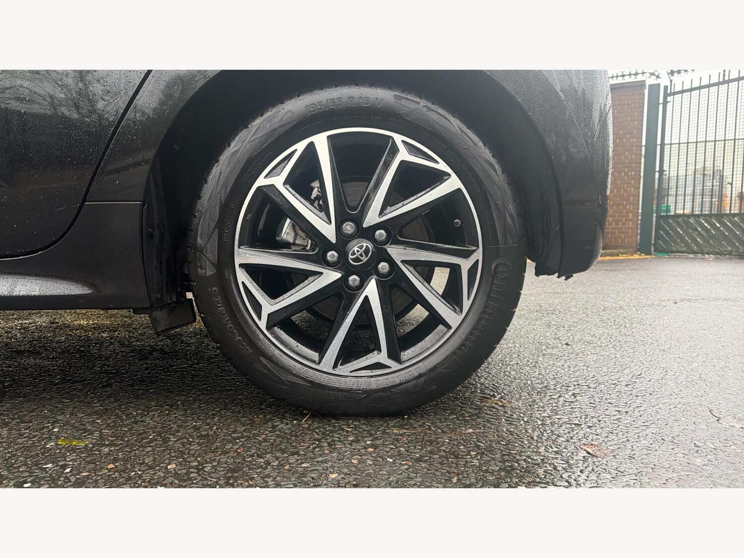 Used Toyota Yaris 2022 for sale - 76823861: Photo 20