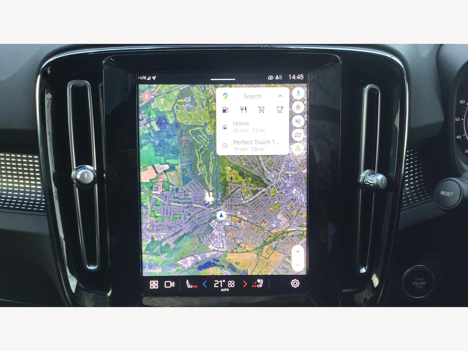 Used Volvo XC40 2023 for sale - 77202922: Photo 9