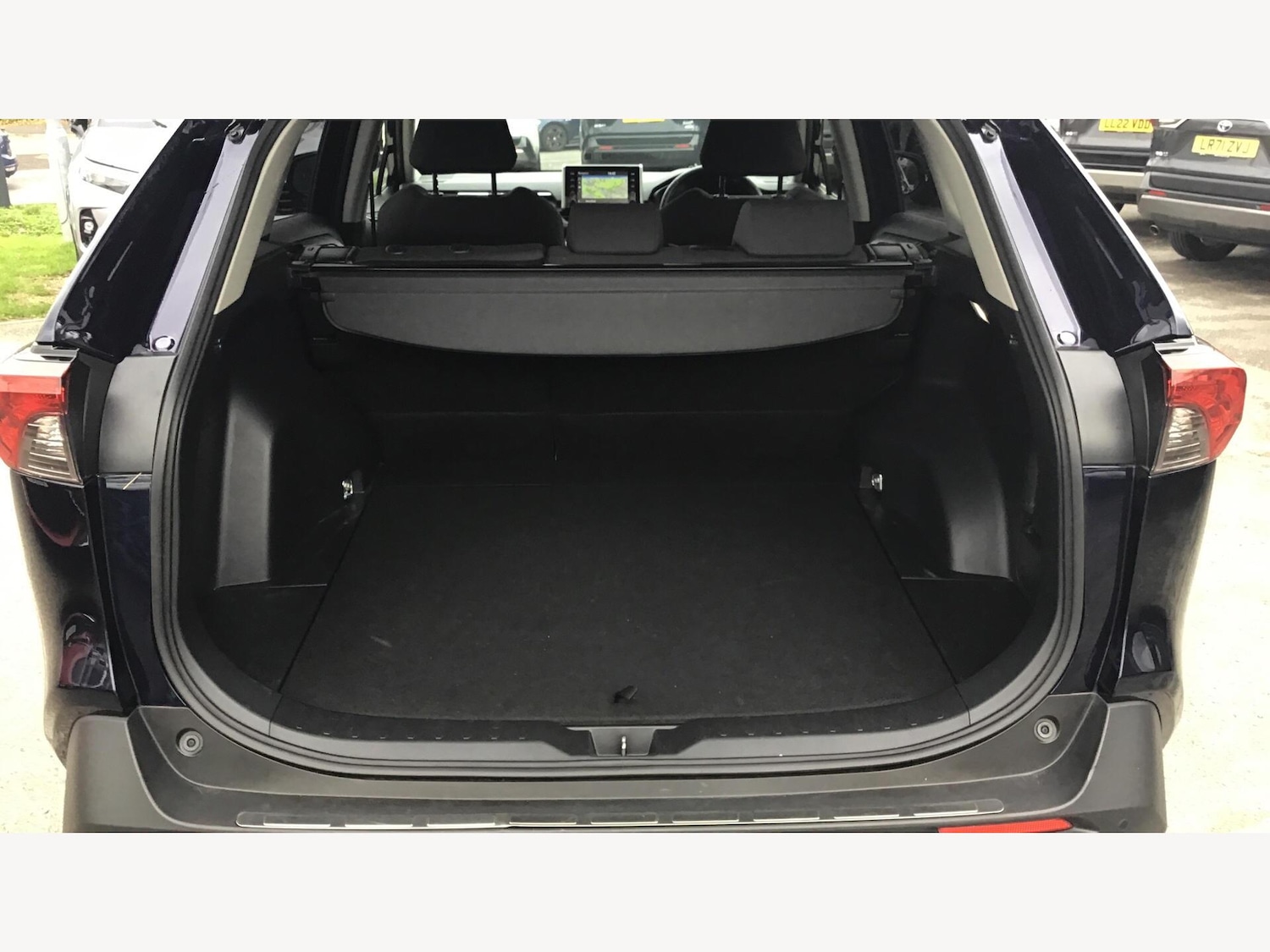 Used Toyota RAV4 2022 for sale - 76667420: Photo 16