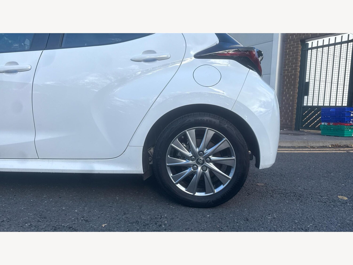Used Toyota Yaris 2024 for sale - 76432298: Photo 20