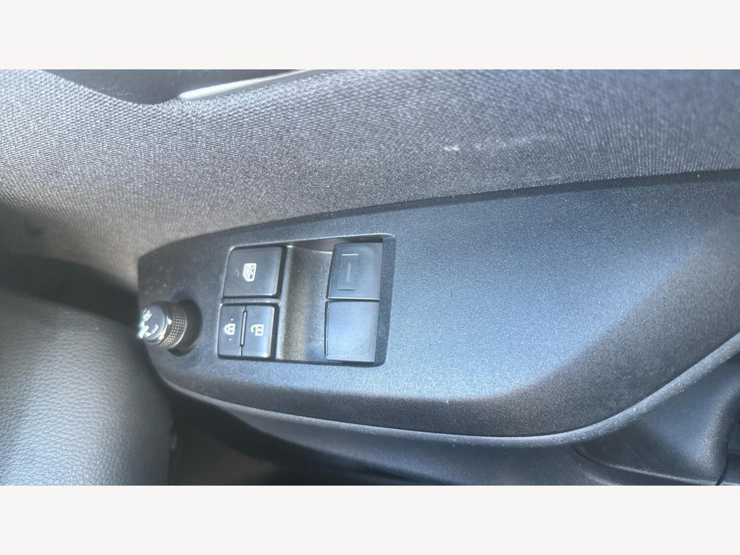 Used Toyota Yaris 2024 for sale - 76432298: Photo 24