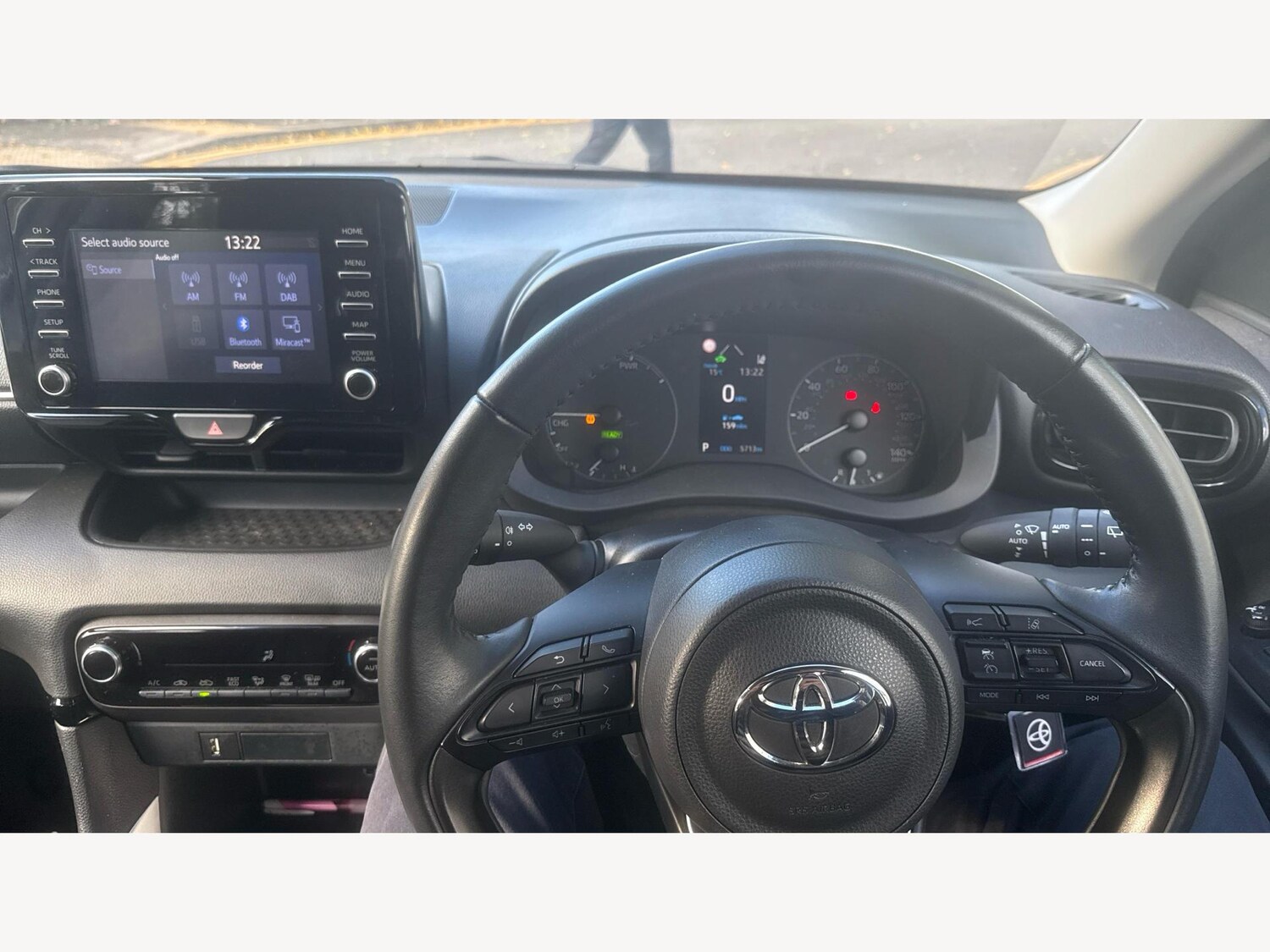 Used Toyota Yaris 2024 for sale - 76432298: Photo 7