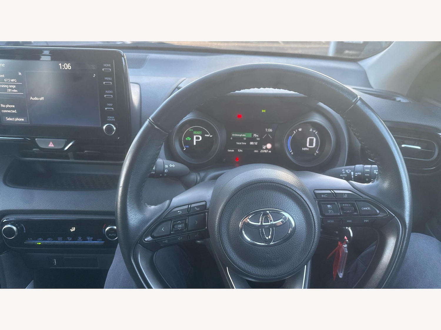 Used Toyota Yaris 2022 for sale - 77073926: Photo 10