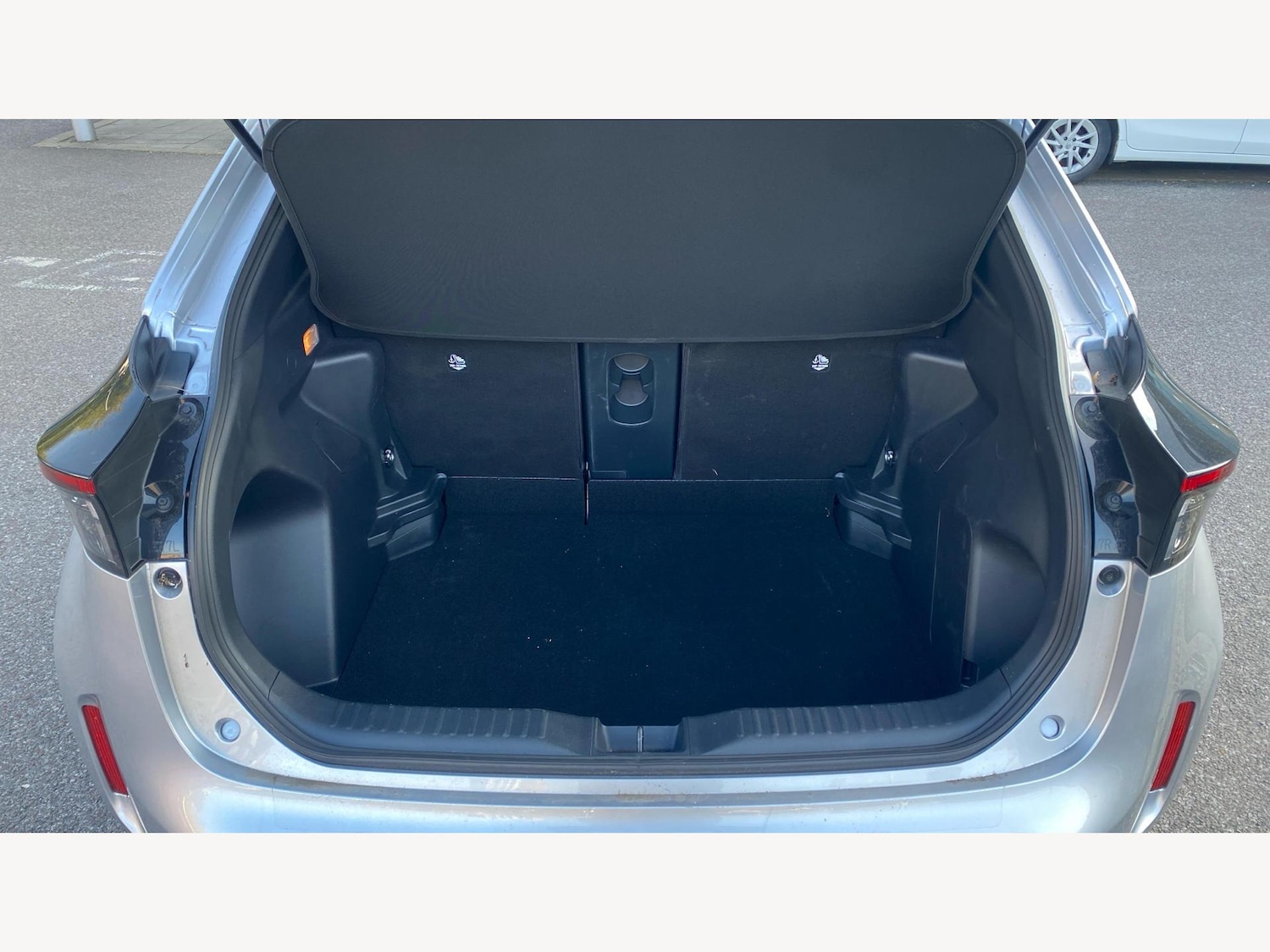 Used Toyota Yaris Cross 2023 for sale - 76865153: Photo 16