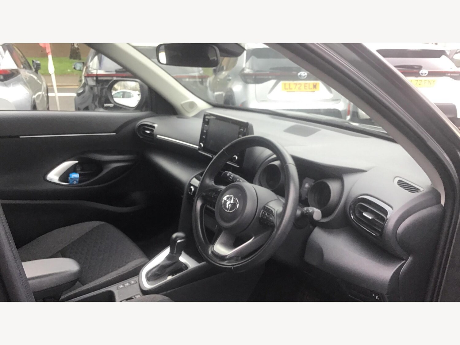 Used Toyota Yaris Cross 2023 for sale - 77411954: Photo 13